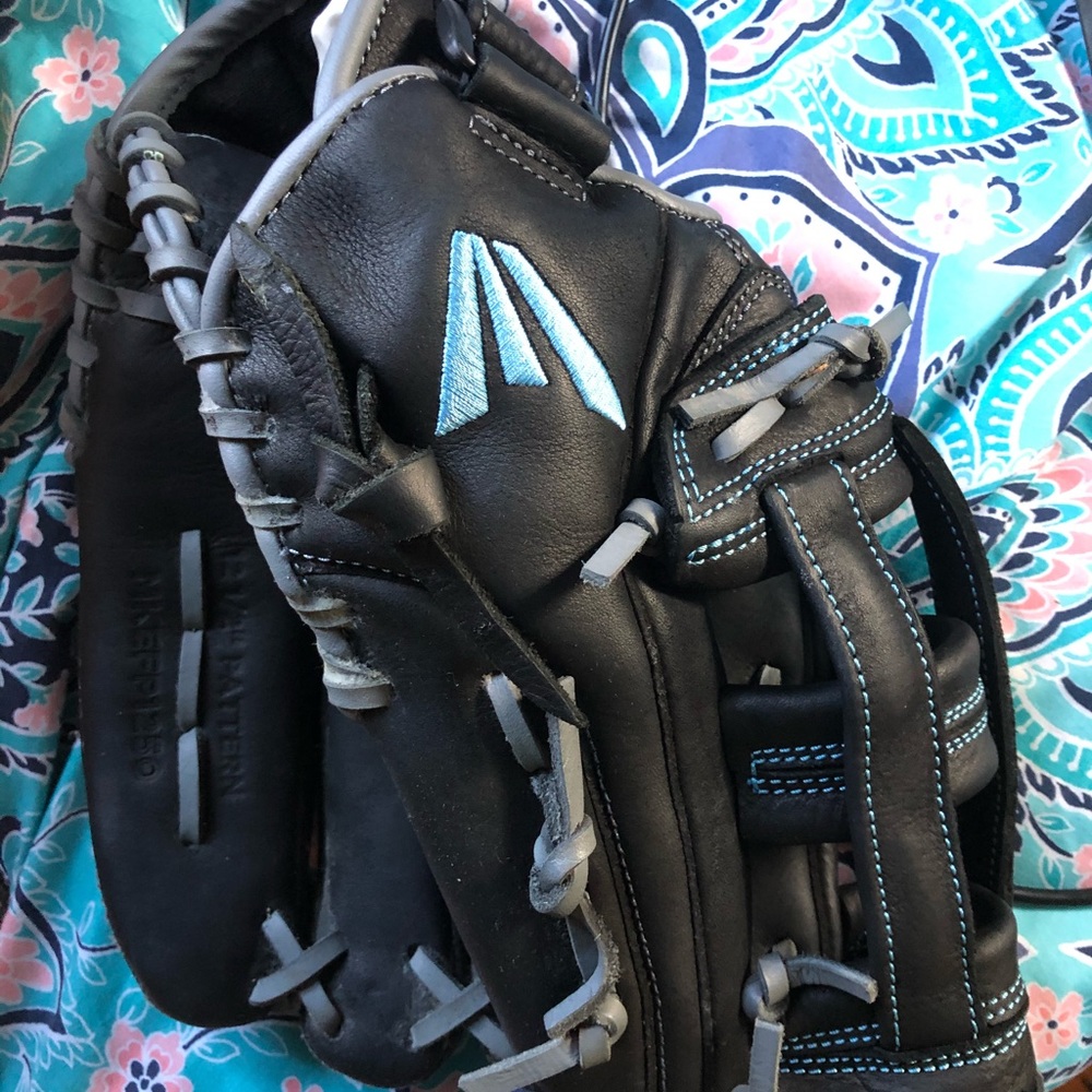 Easton softball glove